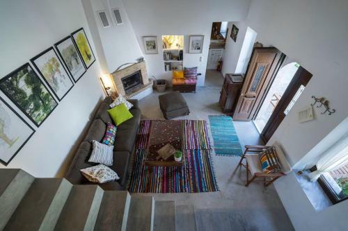 Comfy Rural Loft Retreat
