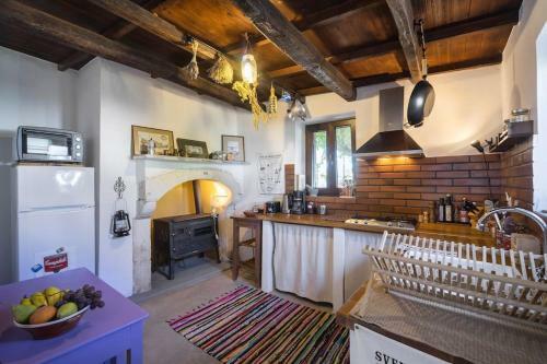 Comfy Rural Loft Retreat
