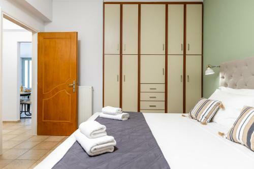 Modern And Spacious Apartment In Souda