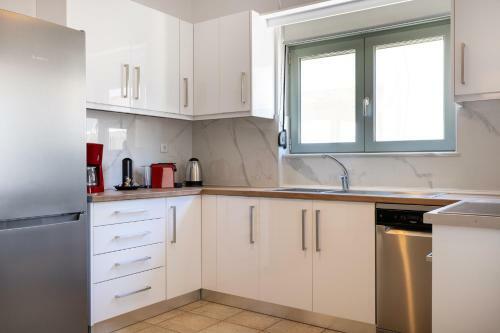 Modern And Spacious Apartment In Souda