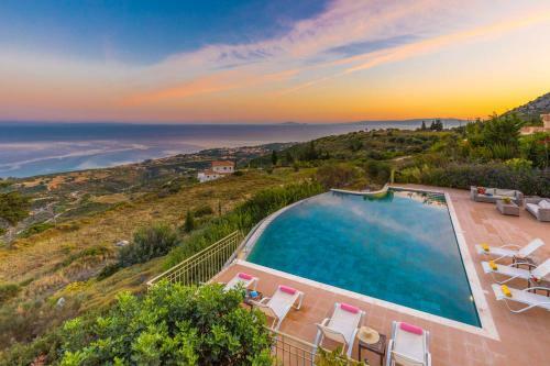 Villa Mirsini By Villa Plus
