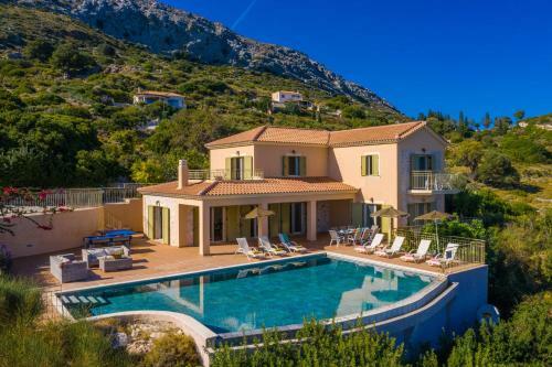 Villa Mirsini By Villa Plus