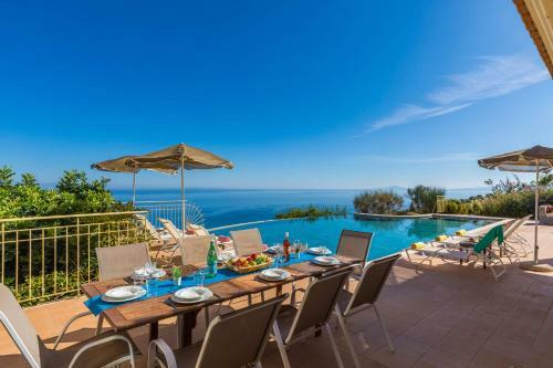 Villa Mirsini By Villa Plus