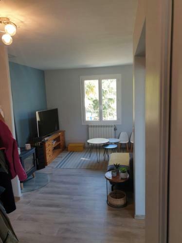 Bright 180 M With Garden-terrace And Pool