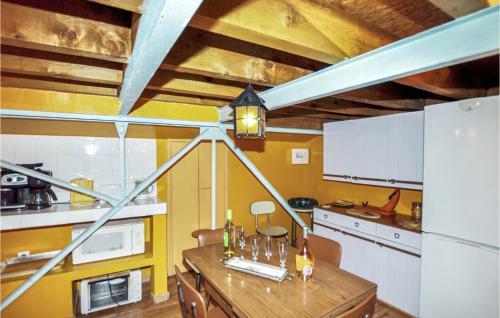 Amazing Home In Carcassonne With Wifi And 2 Bedrooms