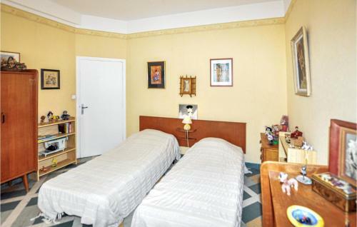 Amazing Home In Carcassonne With Wifi And 2 Bedrooms