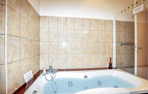 Amazing Home In Carcassonne With Wifi And 2 Bedrooms