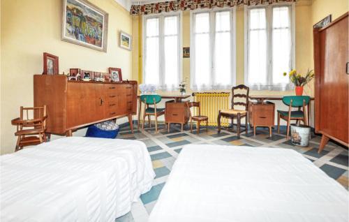 Amazing Home In Carcassonne With Wifi And 2 Bedrooms