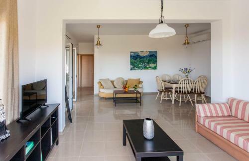 Hillside Seaview Apartment