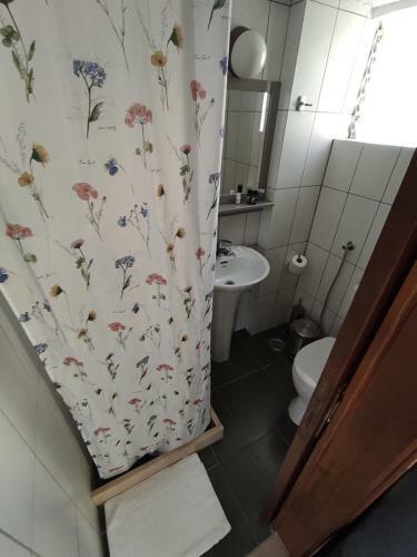 Dedalos N2 Mountain View Apartment-30 Metres From The Beach