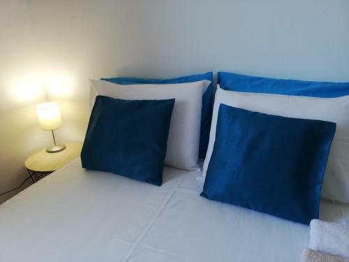Bright And Stylish 3 Bedroom Apartment