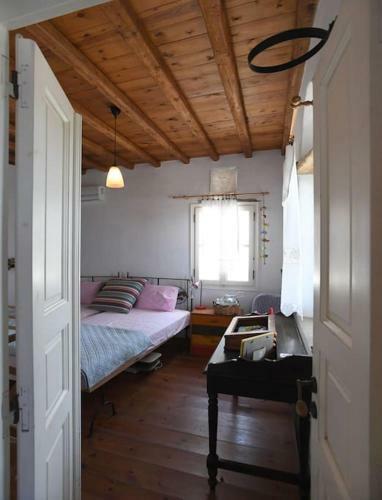 Villa Evilion Traditional House