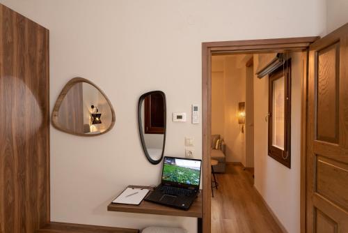 Hostal ??????? Suites