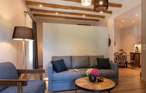 Hostal ??????? Suites