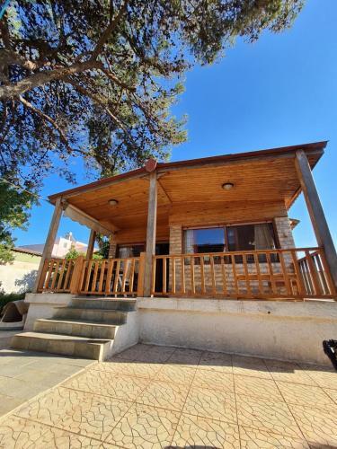 Varkiza Chalet