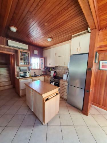 Varkiza Chalet