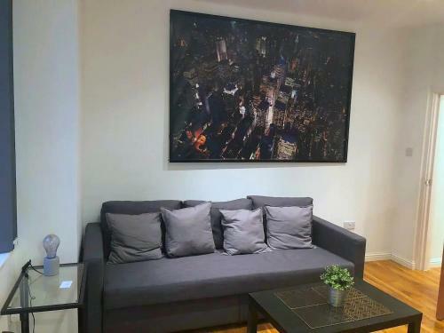 Glasgow's Ideal Modern Strathbungo Apartment