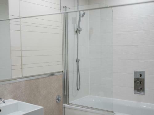 Apartamento Pass The Keys Lovely 2-bed Glasgow Harbour With Parking And Views