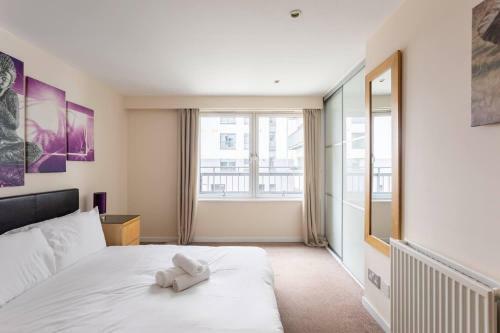 Modern 2-bed Apartment - City Centre - Free Parking
