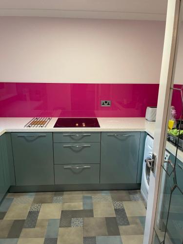 2 Bed Contemporary Apartment Glasgow Free Parking Netflix Sleeps 4