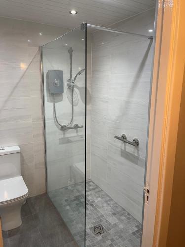 2 Bed Contemporary Apartment Glasgow Free Parking Netflix Sleeps 4