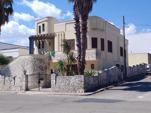 Casa Leo