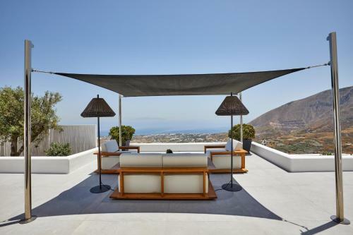 Kamini White I Villa
