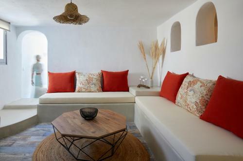 Villa El Verano Suites