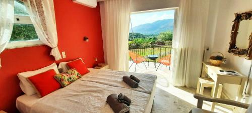 Ilektra Apartment Red