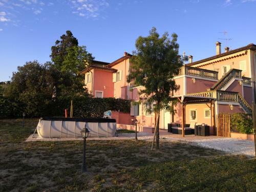 Appartamento Indipendente Con Piscina E Giardino