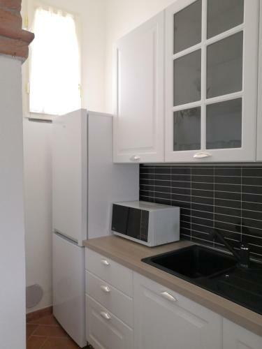 Appartamento Indipendente Con Piscina E Giardino