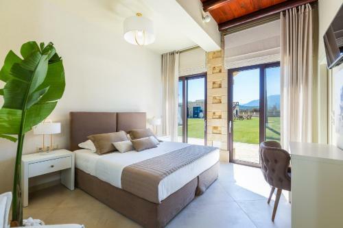 Villa Paralia Beachfront Residence