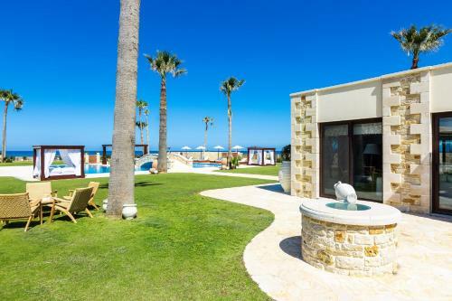 Villa Paralia Beachfront Residence