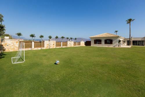 Villa Paralia Beachfront Residence