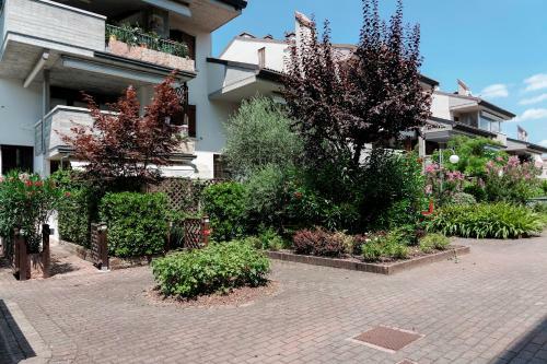 Apartamento Duplex Chic With Private Garden