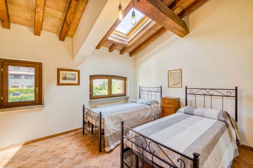 Apartamento Bright Apt With Terrace And Shared Pool