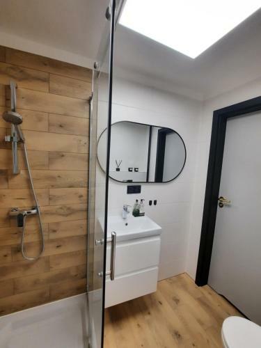 Apartamento Gold&black O?wi?cim Centrum