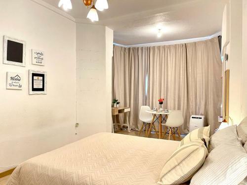 Elegant And Cozy Classic Room