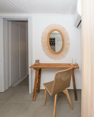 Kanelis Milos Sea Suite