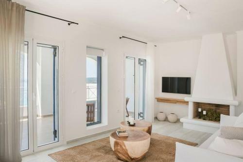 Lourdas White Villa