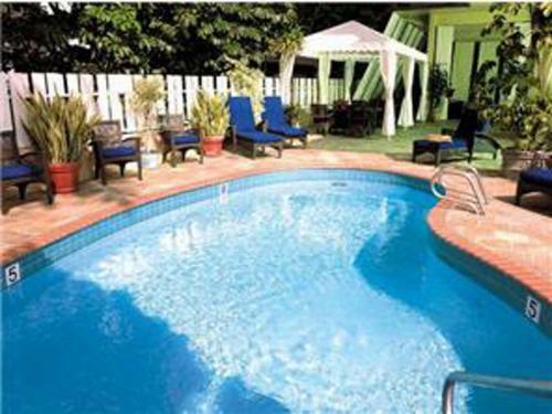 Apartamento Aloha Surf Condo 1412