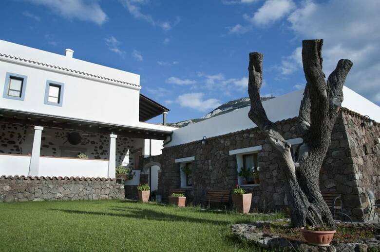 Hotel Di Turismo Rurale Belvedere Pradonos