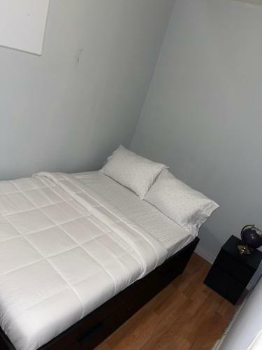 Modern Luxury Bedroom Free Parking Nyc