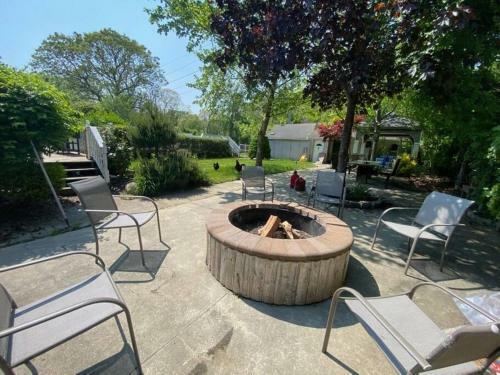 Beautiful 4 Bedroom House With Pool