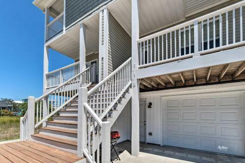 Convenient Kure Beach Townhome With Fire Pit!