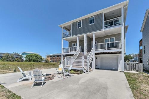 Convenient Kure Beach Townhome With Fire Pit!