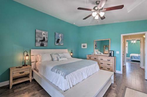 Convenient Kure Beach Townhome With Fire Pit!