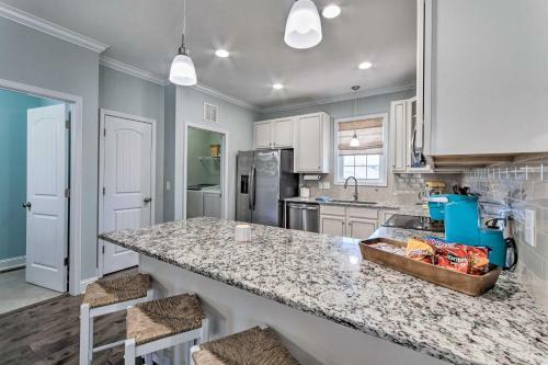 Convenient Kure Beach Townhome With Fire Pit!