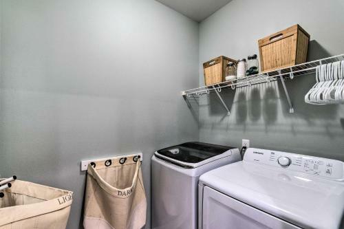 Convenient Kure Beach Townhome With Fire Pit!