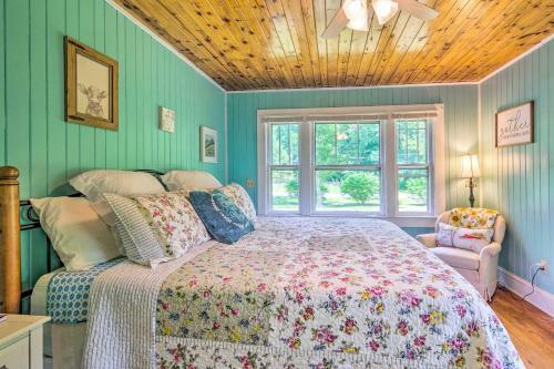Lake Lure Cottage With Entertainment Backyard!
